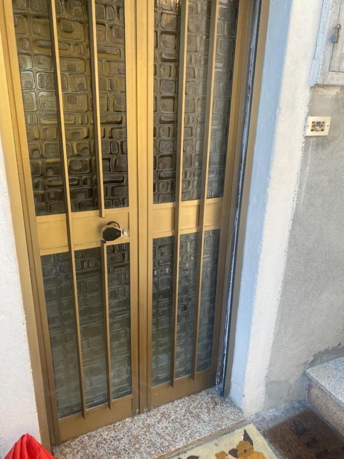 “Casa Rosi” Appartamento In Zona Medievale ピゾーニェ エクステリア 写真