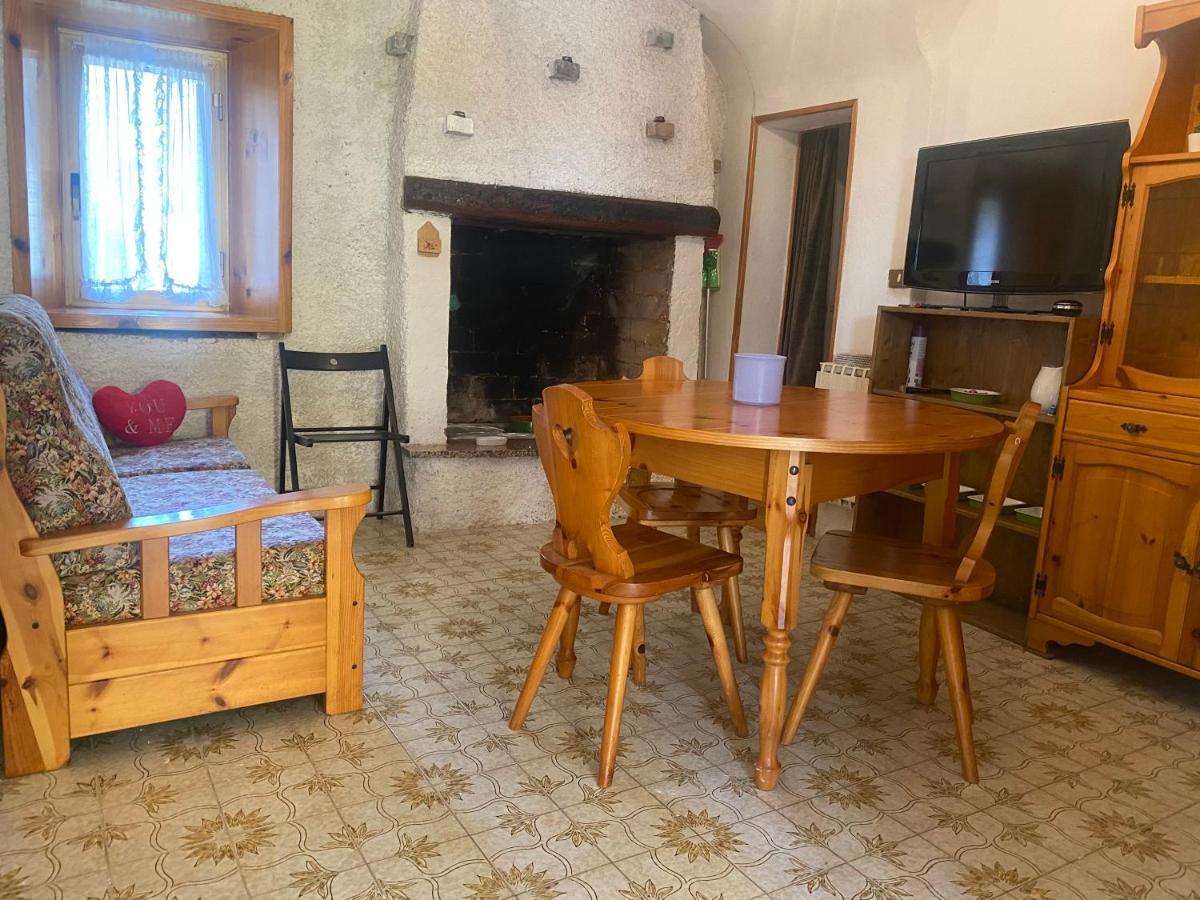 “Casa Rosi” Appartamento In Zona Medievale ピゾーニェ エクステリア 写真